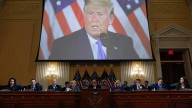 Assaut du Capitole : la commission d'enquête réclame des poursuites pénales contre Donald Trump
